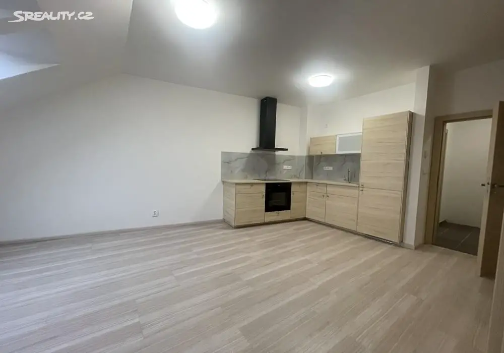 Pronájem bytu 2+1 55 m² (Mezonet), Grégrova, Kralupy nad Vltavou