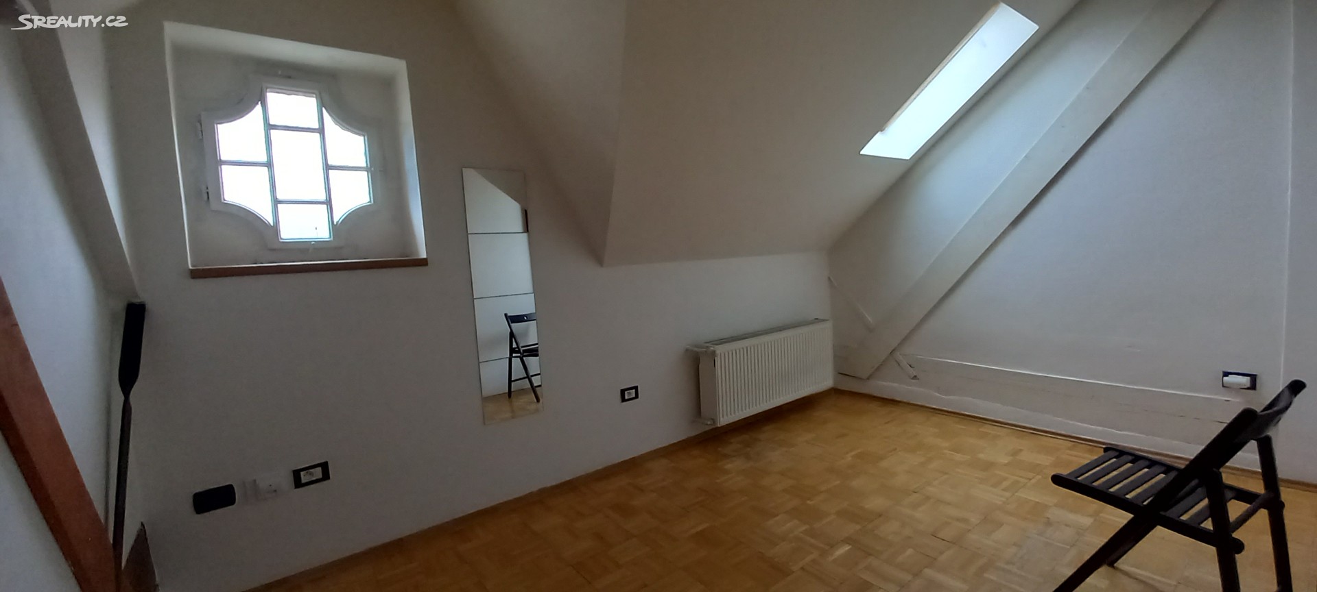Pronájem bytu 3+kk 80 m² (Mezonet), Krymská, Praha 10 - Vršovice