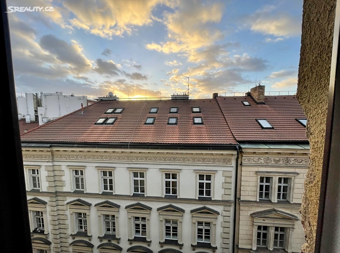 Pronájem bytu 2+kk 58 m², Hradební, Praha 1 - Staré Město
