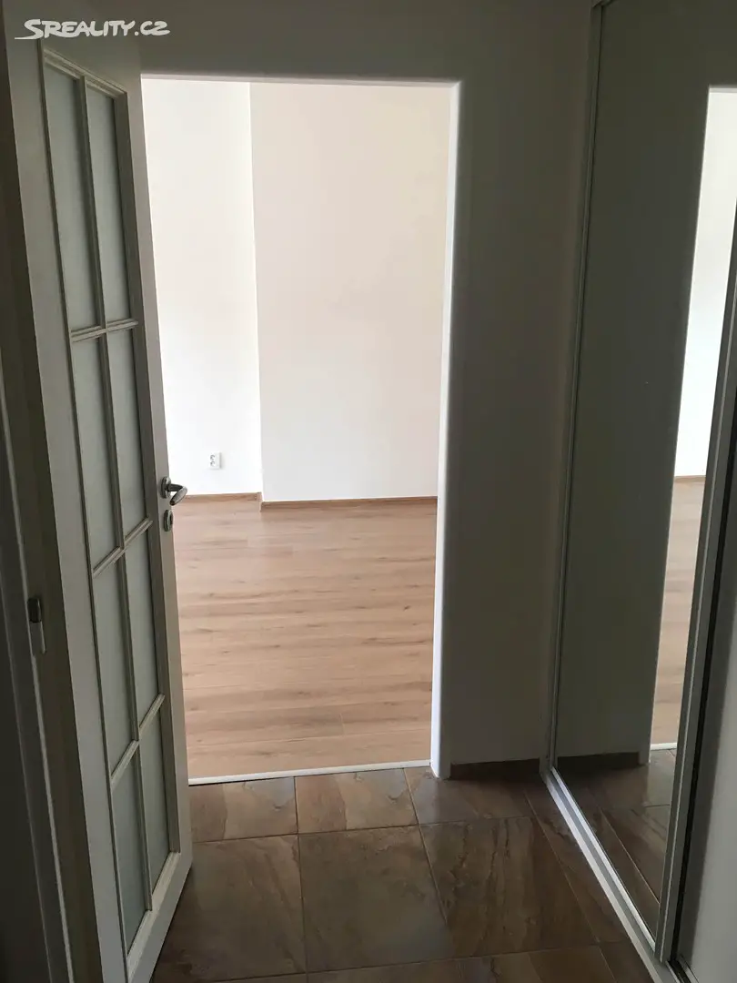 Pronájem bytu 1+1 35 m², Zavadilova, Praha 6 - Dejvice