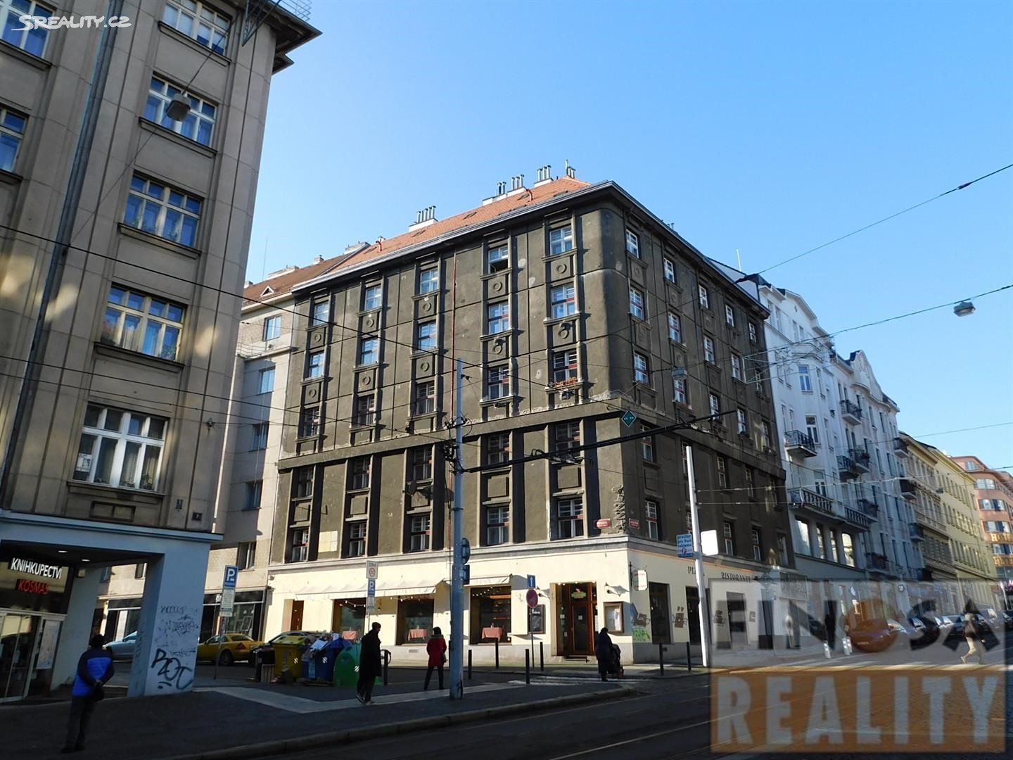 Pronájem bytu 1+kk 36 m² (Podkrovní), Milady Horákové, Praha 7 - Holešovice