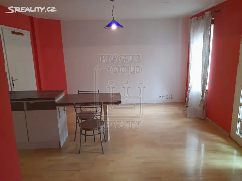 Pronájem bytu 1+kk 24 m², Hajní, Praha 9 - Kyje