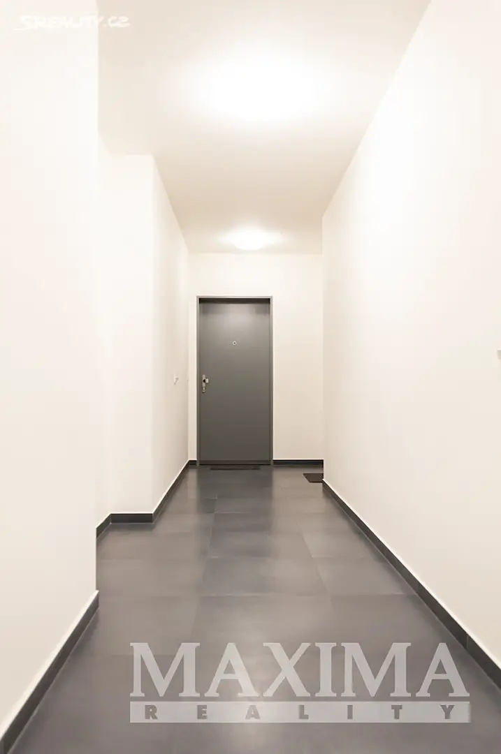 Pronájem bytu 2+kk 50 m², Čumpelíkova, Praha - Kobylisy
