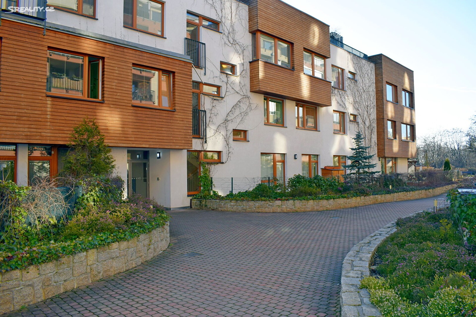 Pronájem bytu 2+kk 60 m², Nad Okrouhlíkem, Praha 8 - Libeň