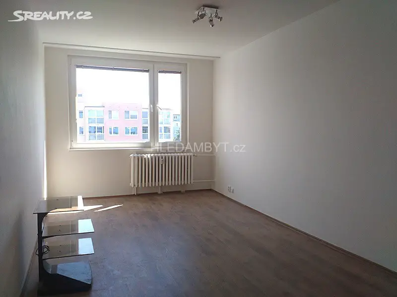 Pronájem bytu 2+kk 60 m², Malotická, Praha 9 - Újezd nad Lesy