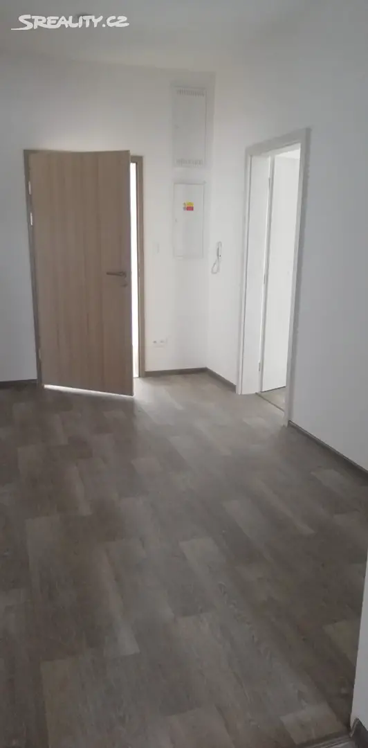 Pronájem bytu 5+kk 104 m² (Podkrovní), třída Míru, Pardubice - Zelené Předměstí