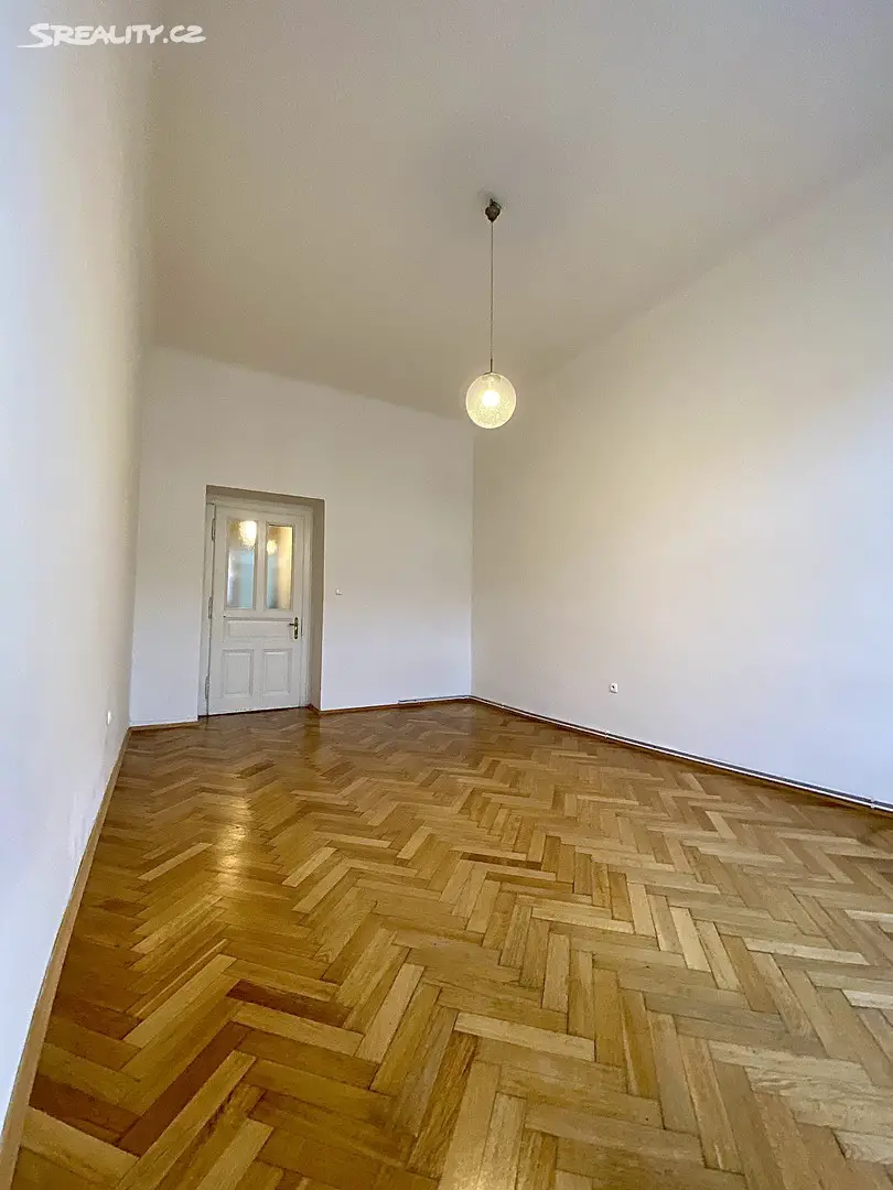 Pronájem bytu 1+1 45 m², Italská, Praha 2 - Vinohrady