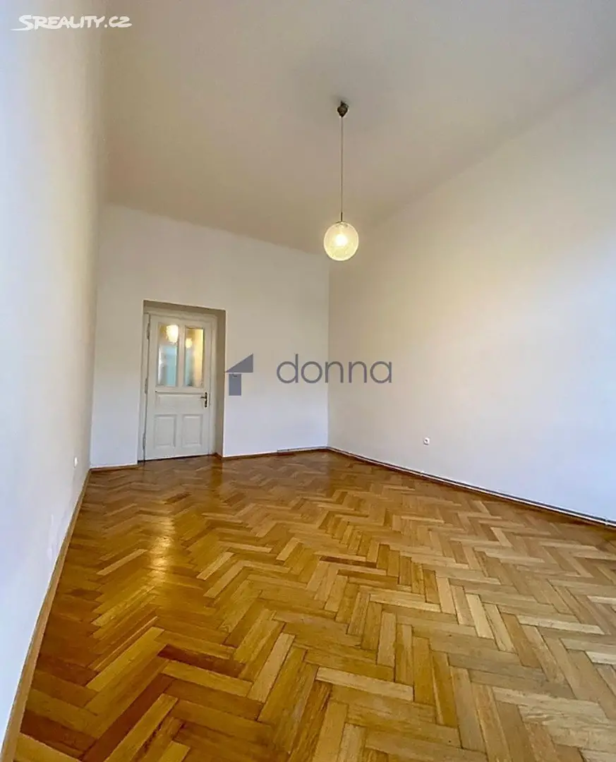Pronájem bytu 1+1 45 m², Italská, Praha 2 - Vinohrady