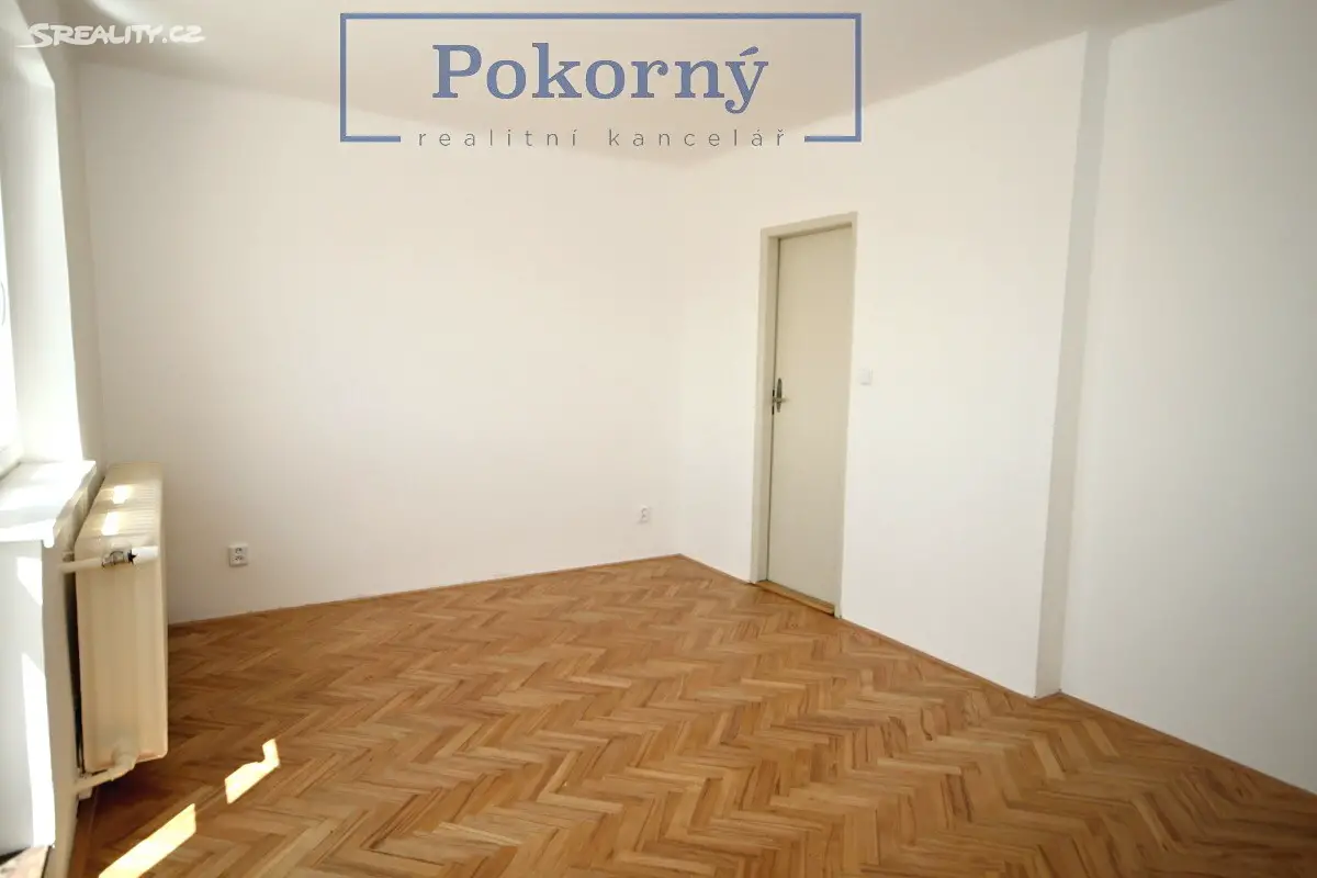Pronájem bytu 1+1 39 m², V Horní Stromce, Praha 3 - Vinohrady