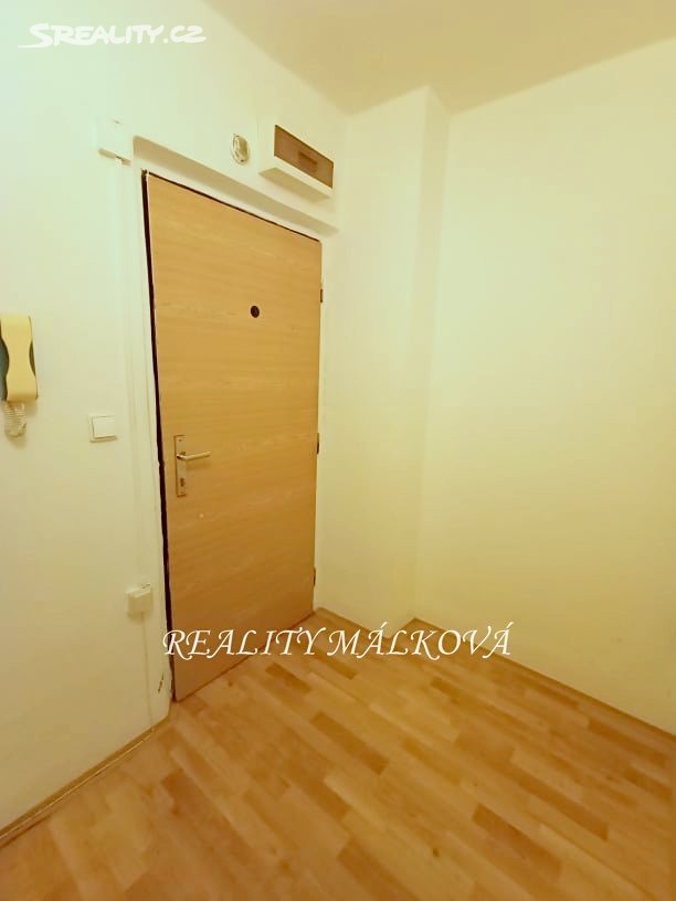 Pronájem bytu 1+kk 34 m², Stavařov, Pardubice - Polabiny