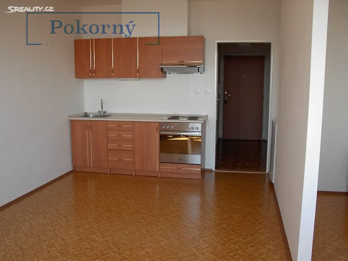Pronájem bytu 1+kk 37 m², Hnězdenská, Praha 8 - Troja