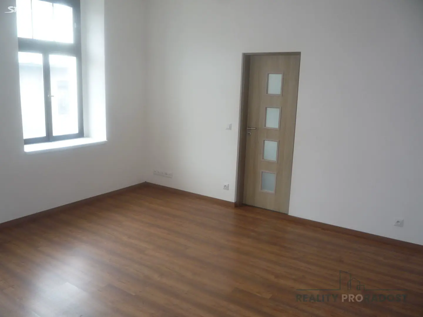 Pronájem bytu 1+kk 36 m², Jeronýmova, Kladno - Kročehlavy