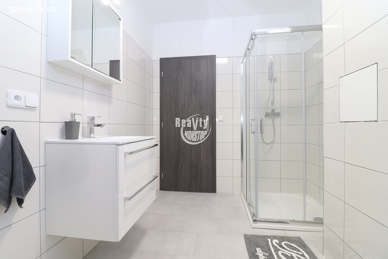 Pronájem bytu 2+kk 62 m², Křižíkova, Jihlava