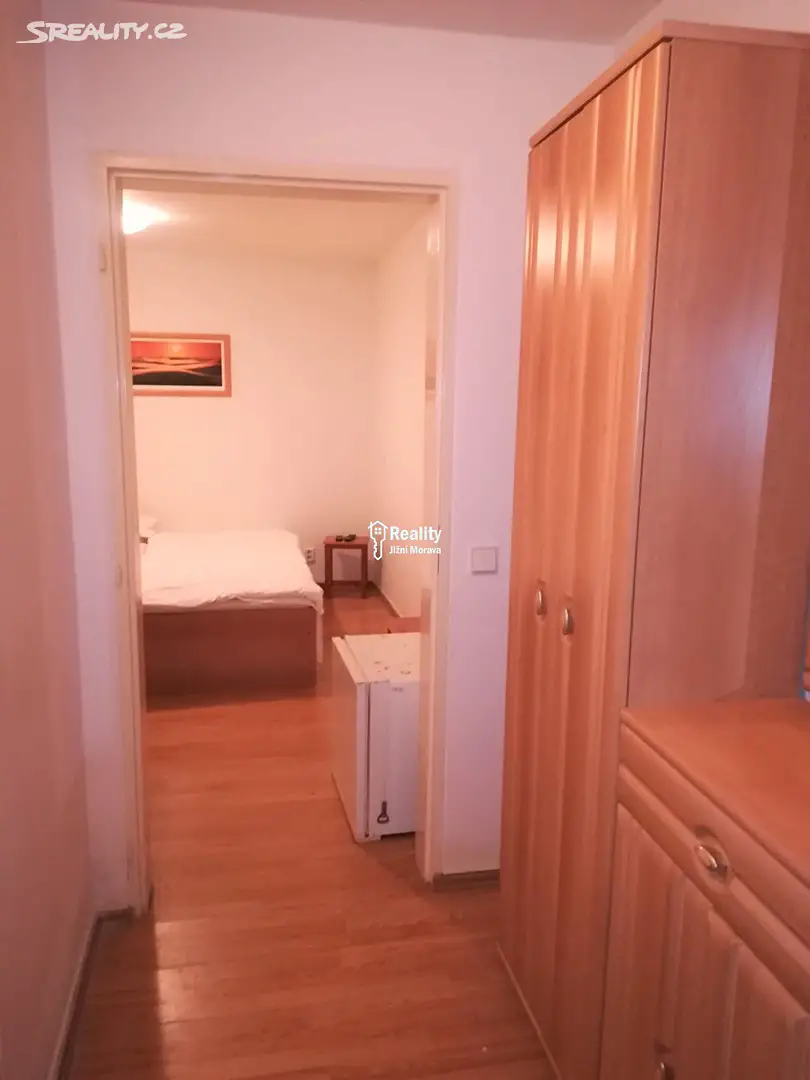 Pronájem bytu 1+kk 35 m², třída Kpt. Jaroše, Brno - Černá Pole
