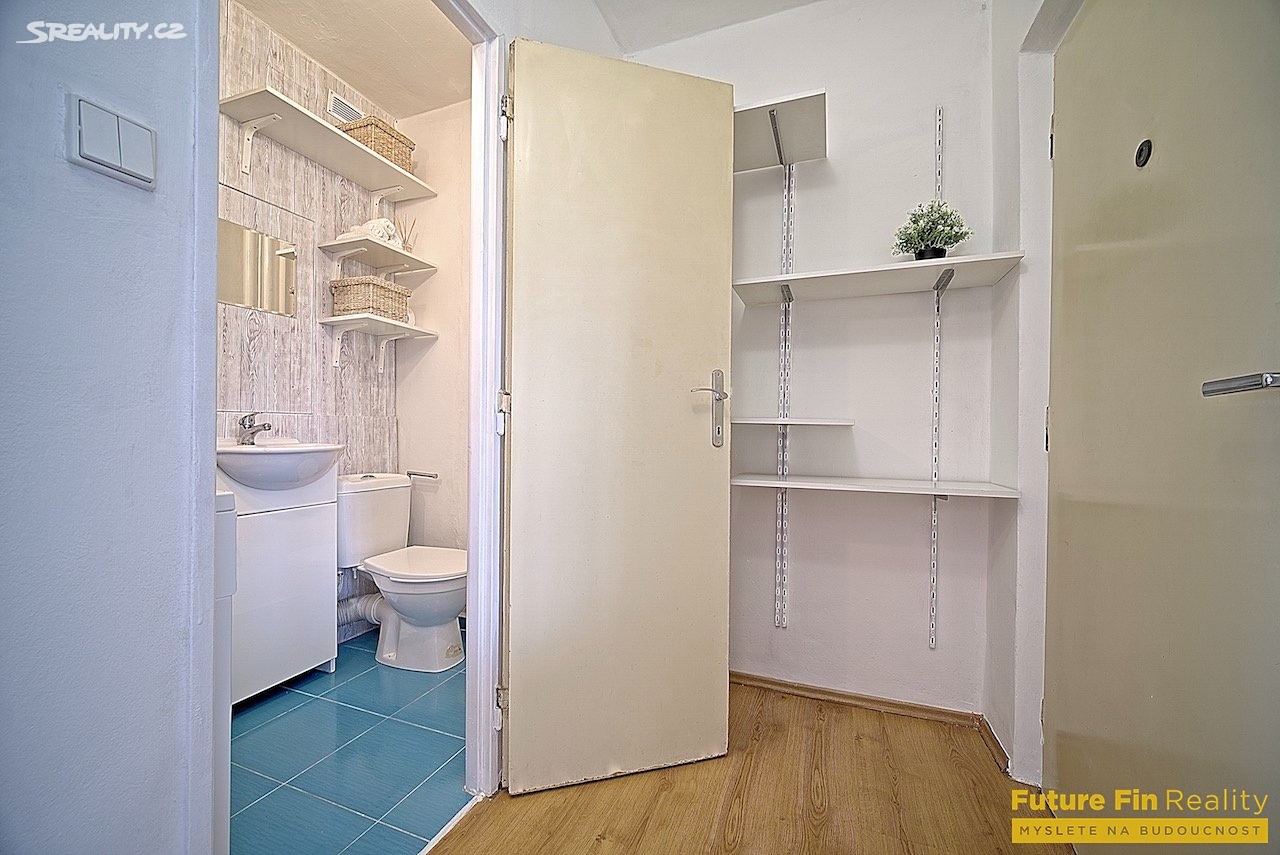 Pronájem bytu 1+kk 36 m², Kosmonautů, Pardubice - Polabiny
