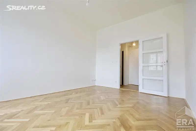 Pronájem bytu 1+kk 26 m², Doudlebská, Praha 4 - Nusle