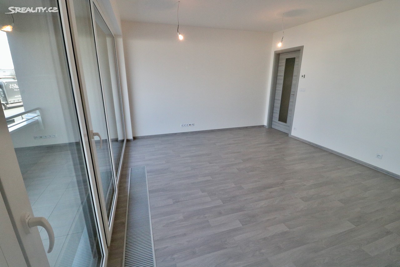 Pronájem bytu 2+kk 56 m², Na domovině, Praha 4 - Libuš