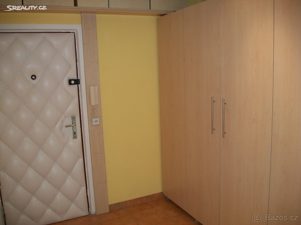 Pronájem bytu 3+1 80 m², Erno Košťála, Pardubice - Studánka