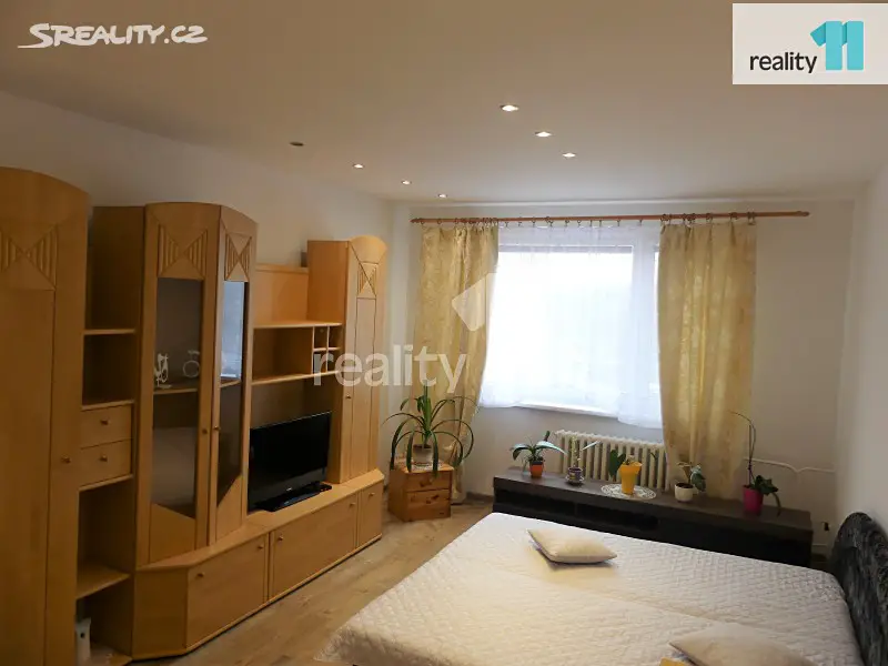 Prodej bytu 3+1 78 m², Konečná, Karlovy Vary - Rybáře