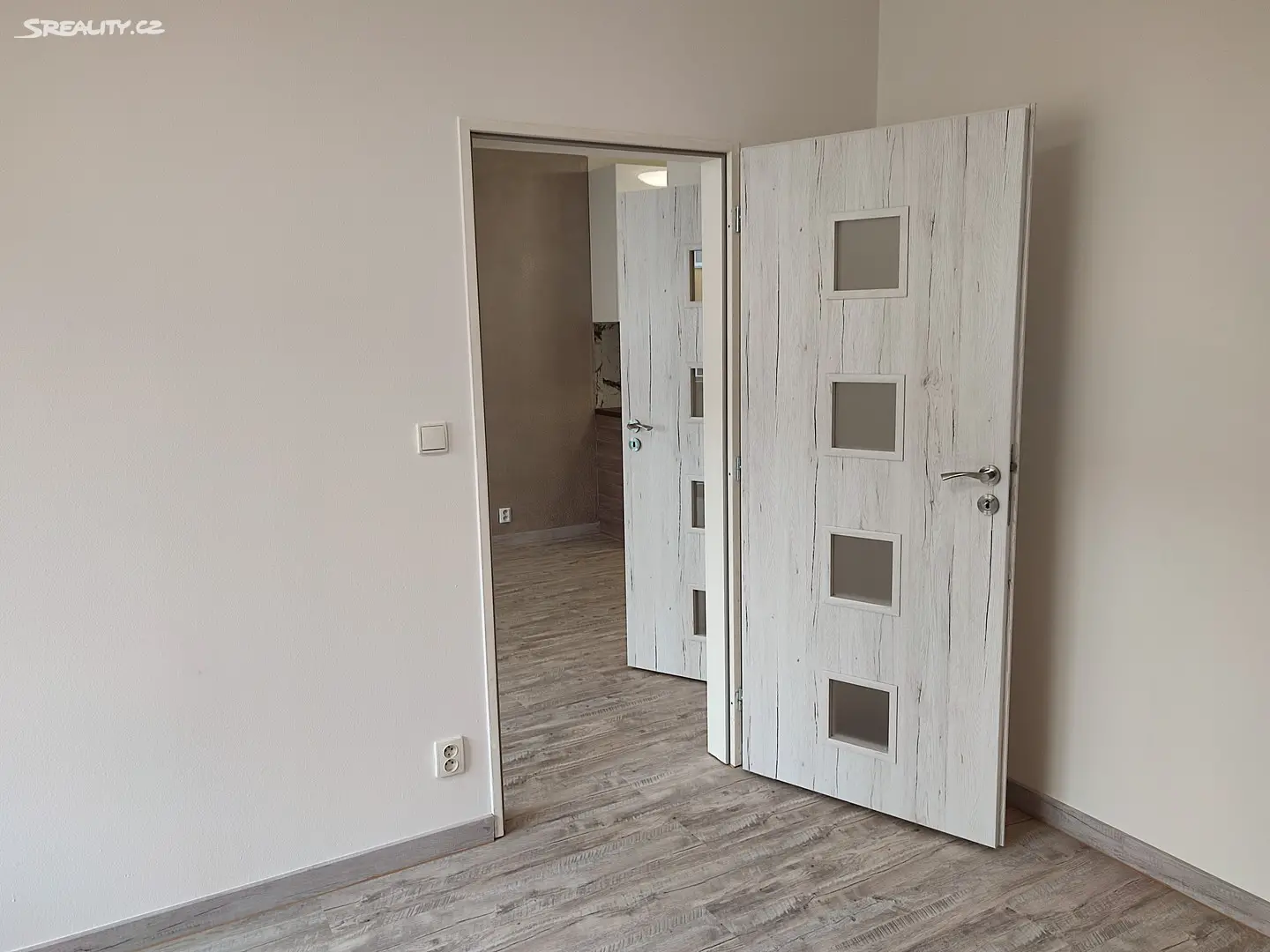 Prodej bytu 2+kk 42 m², Mirešická, Jinočany
