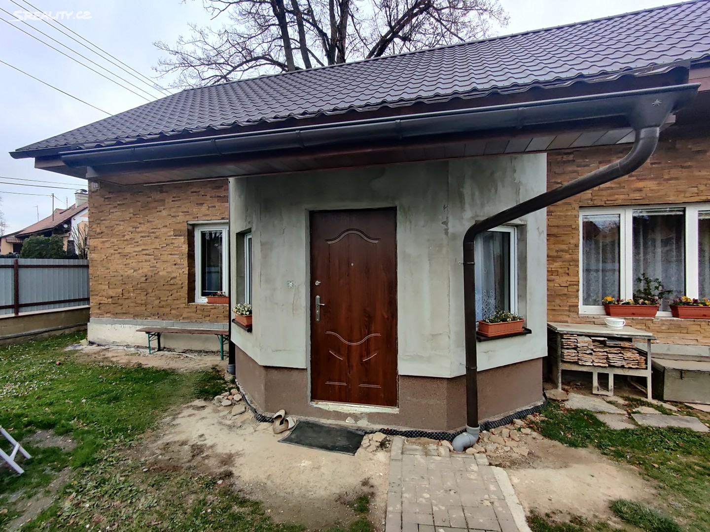 Prodej  rodinného domu 95 m², pozemek 423 m², Horní Kruty - Újezdec, okres Kolín