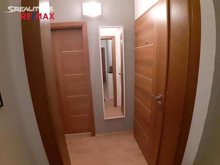 Pronájem bytu 2+1 52 m², Bří Lužů, Uherský Brod