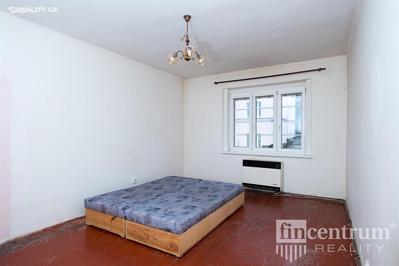 Prodej bytu 1+1 35 m², Zbrojnická, Karlovy Vary - Drahovice