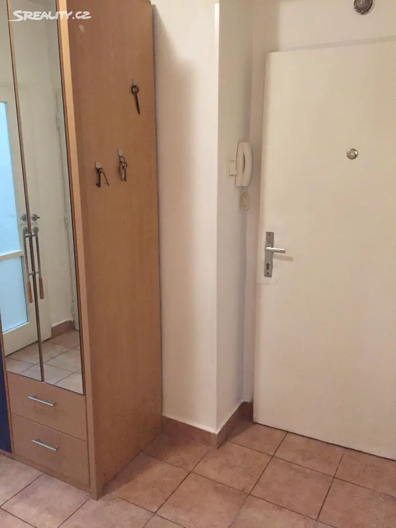 Pronájem bytu 1+1 42 m², nábřeží Jana Palacha, Karlovy Vary