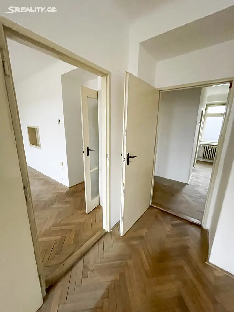 Prodej bytu 2+1 62 m², Bělocerkevská, Praha 10 - Vršovice