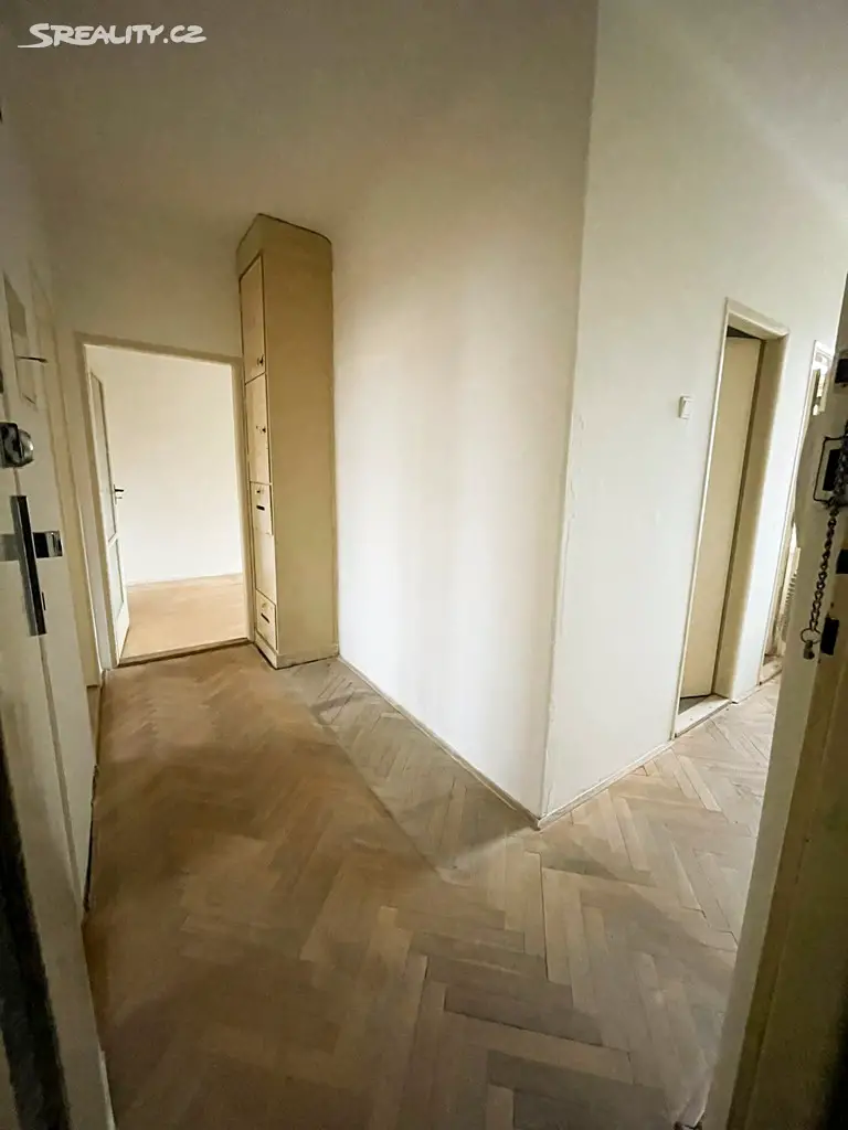 Prodej bytu 2+1 62 m², Bělocerkevská, Praha 10 - Vršovice