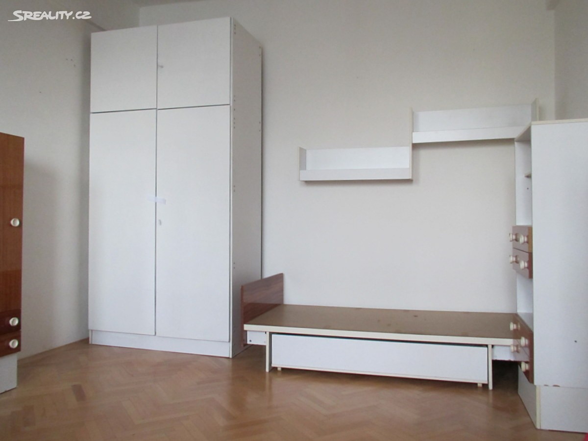 Pronájem bytu 1+1 37 m², Lumiérů, Praha 5 - Hlubočepy