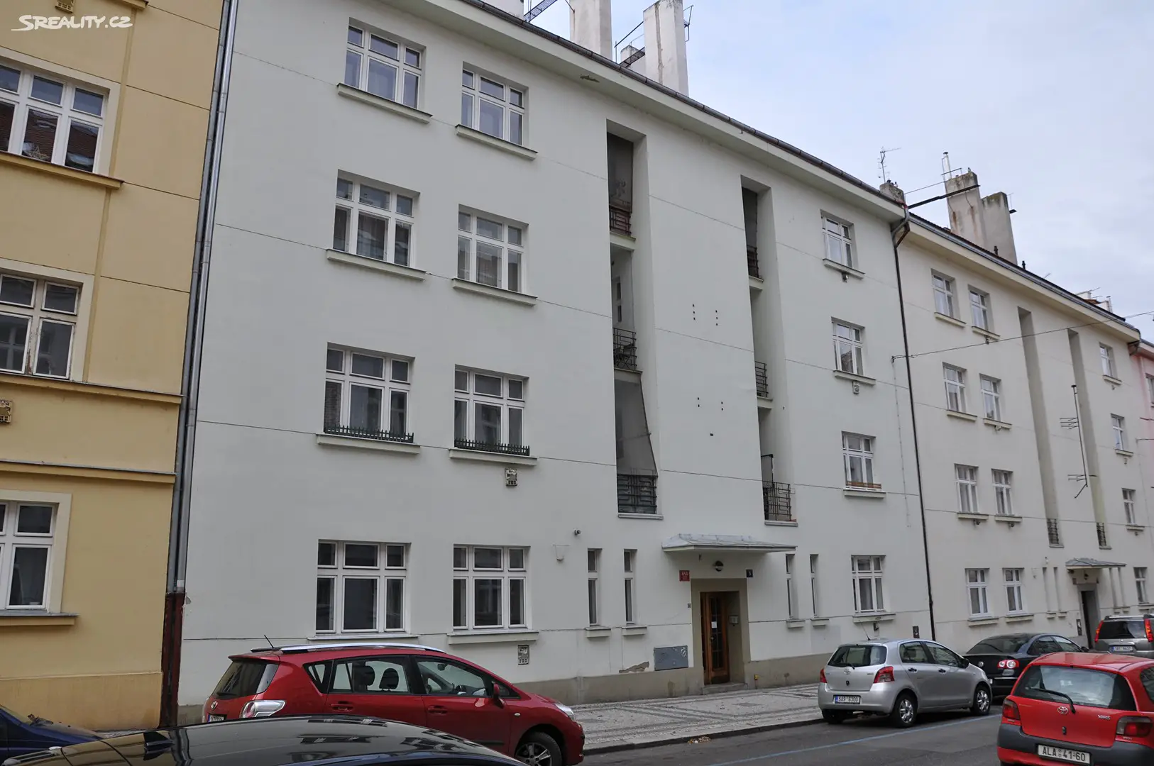 Pronájem bytu 2+1 56 m², N. A. Někrasova, Praha 6 - Bubeneč