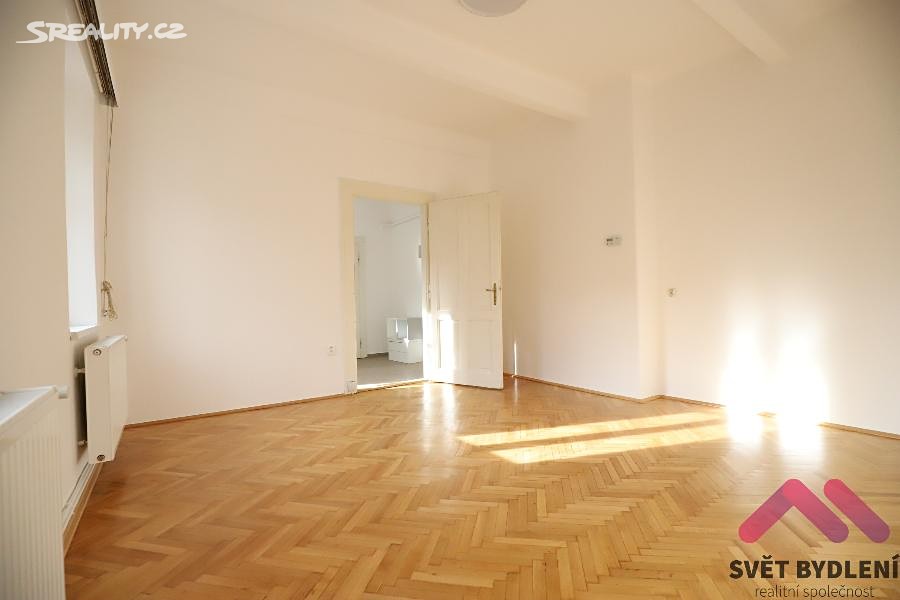 Pronájem bytu 2+kk 40 m², Jaromírova, Praha 2 - Nusle