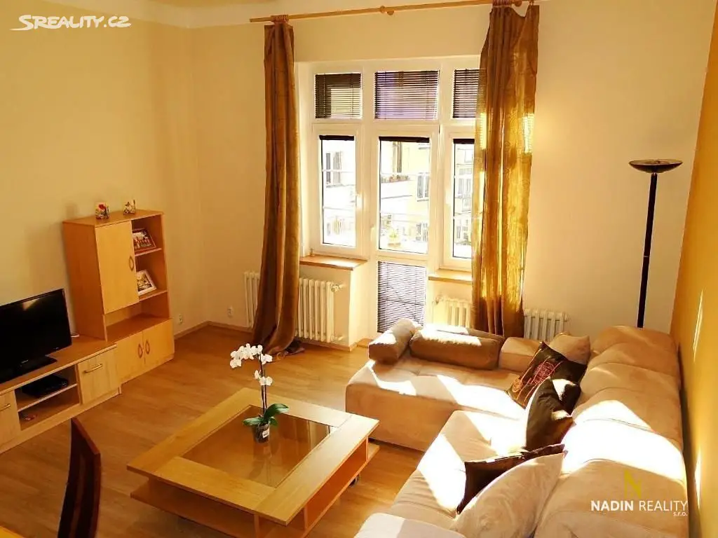 Prodej bytu 3+1 76 m², Vítězná, Karlovy Vary