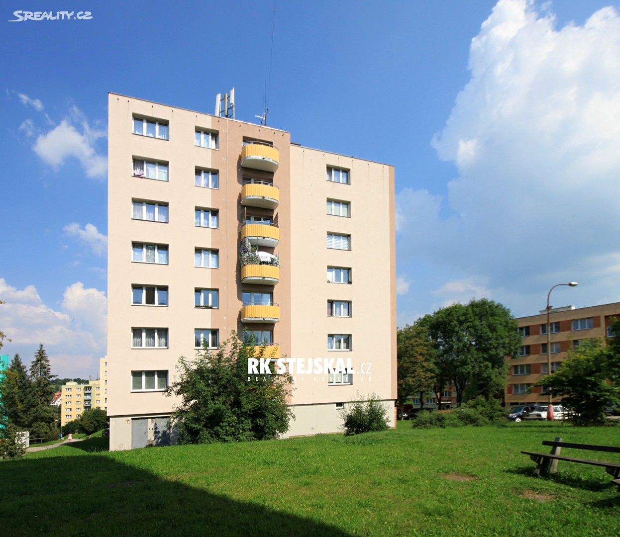 Pronájem bytu 1+kk 29 m², Sídliště Plešivec, Český Krumlov - Plešivec