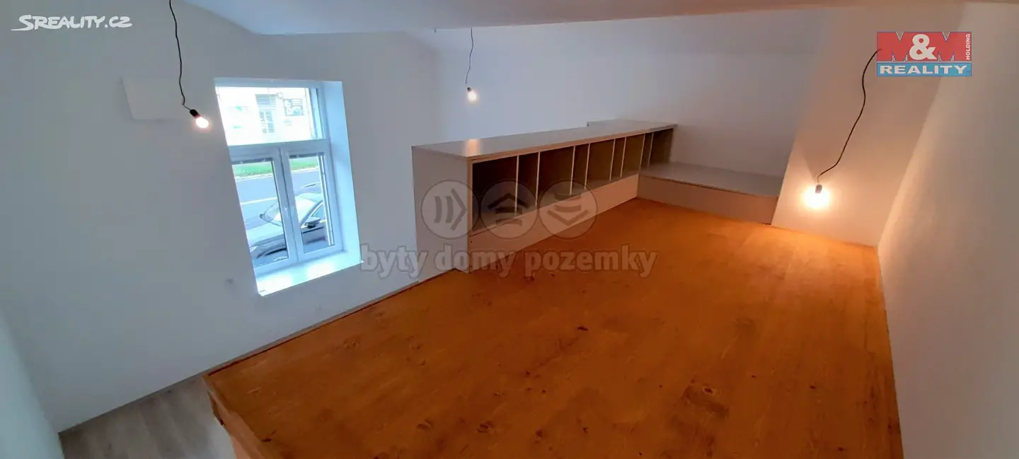 Pronájem bytu 1+kk 30 m², Pražská třída, Hradec Králové - Kukleny