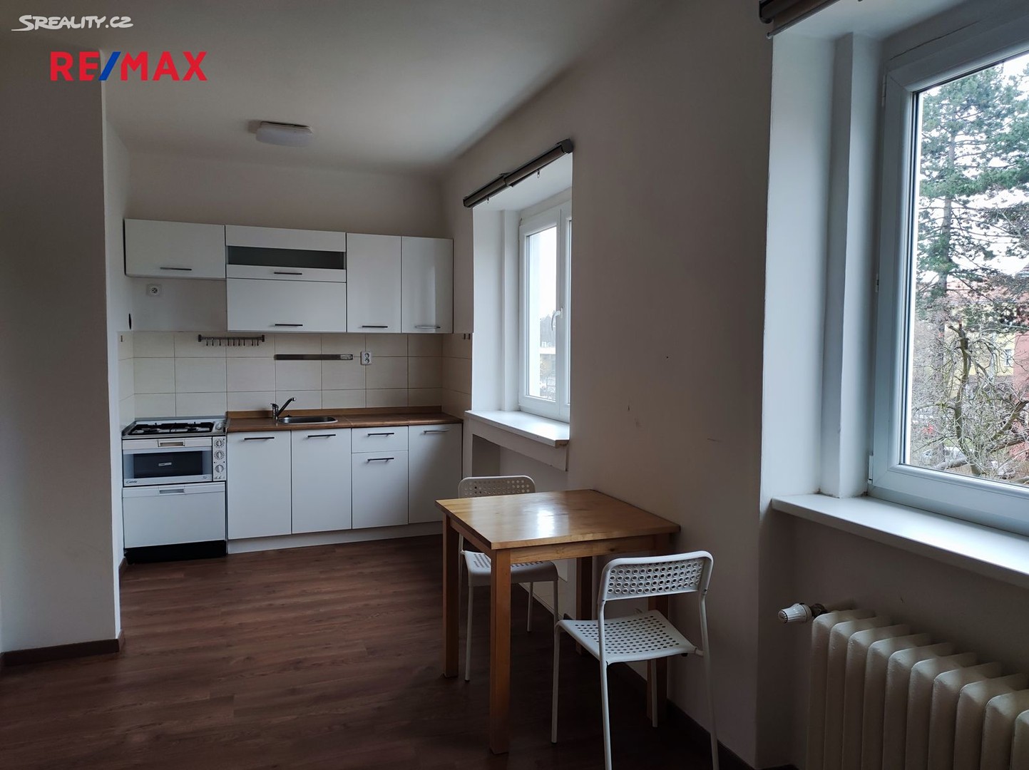 Pronájem bytu 1+kk 24 m², Vršní, Praha 8 - Kobylisy