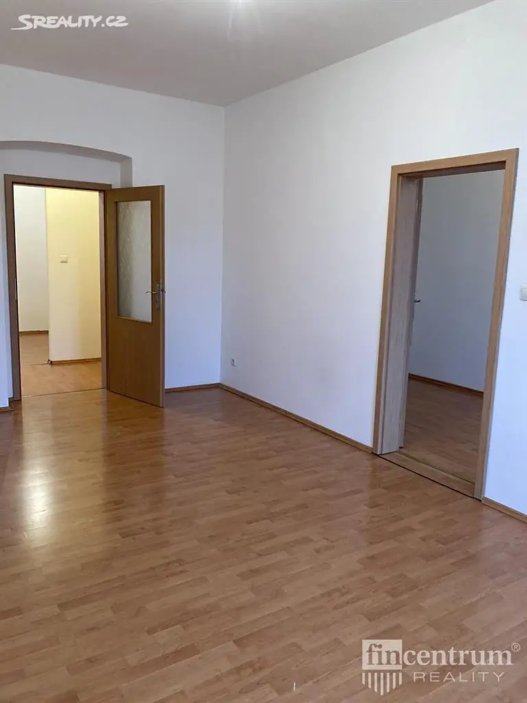 Pronájem bytu 2+1 50 m², Mikulášské náměstí, Plzeň - Východní Předměstí