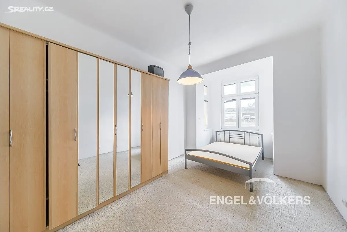 Pronájem bytu 2+1 95 m², U Harfy, Praha 9 - Vysočany
