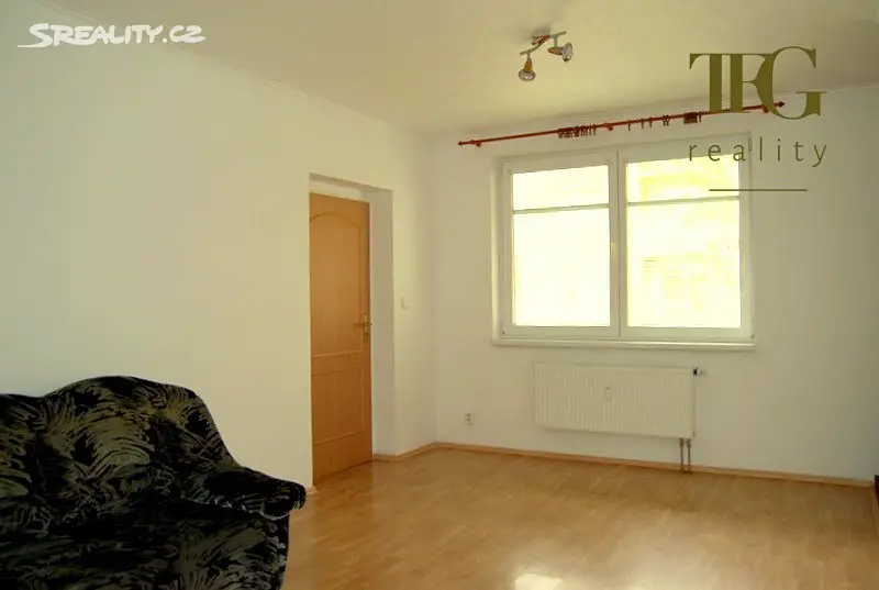 Pronájem bytu 2+kk 56 m², Dubová, Pardubice - Svítkov