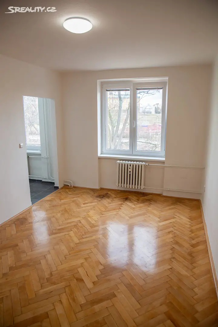 Prodej bytu 2+1 46 m², nábřeží Benešovo, Dvůr Králové nad Labem