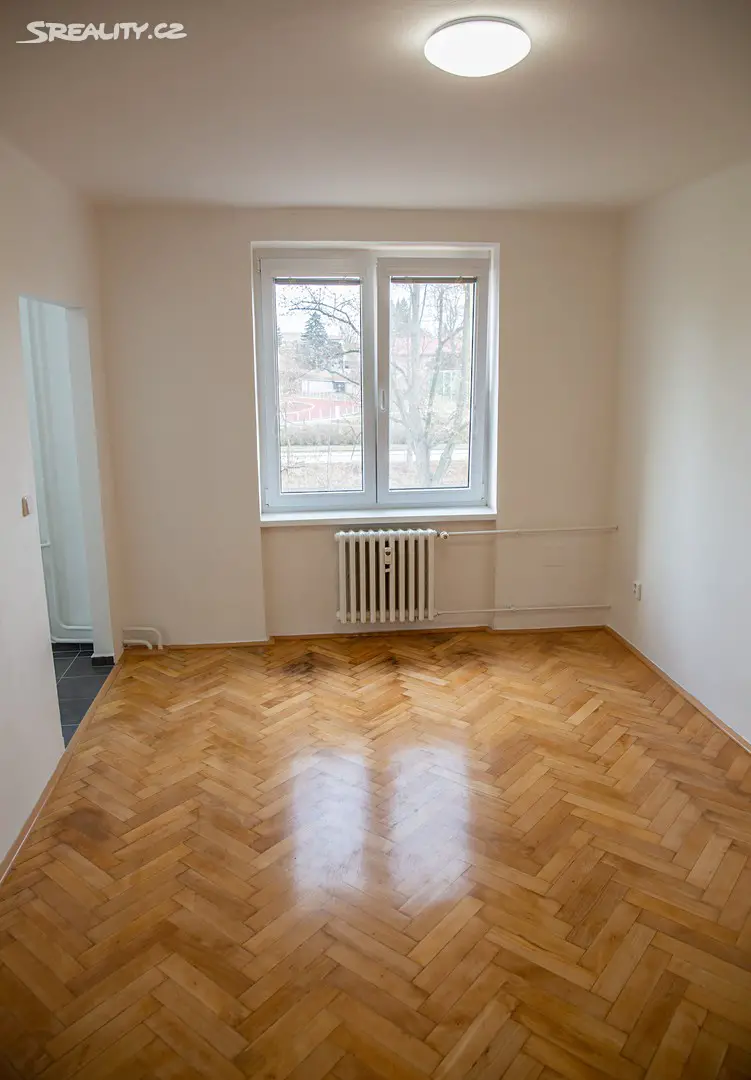 Prodej bytu 2+1 46 m², nábřeží Benešovo, Dvůr Králové nad Labem