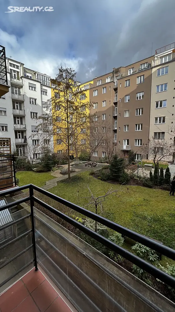 Pronájem bytu 2+1 74 m², Baranova, Praha 3 - Žižkov