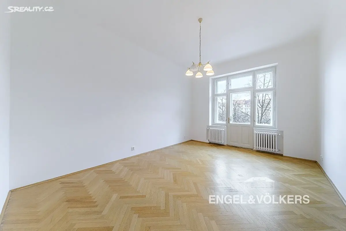 Pronájem bytu 3+1 120 m², náměstí Jiřího z Poděbrad, Praha 3 - Vinohrady