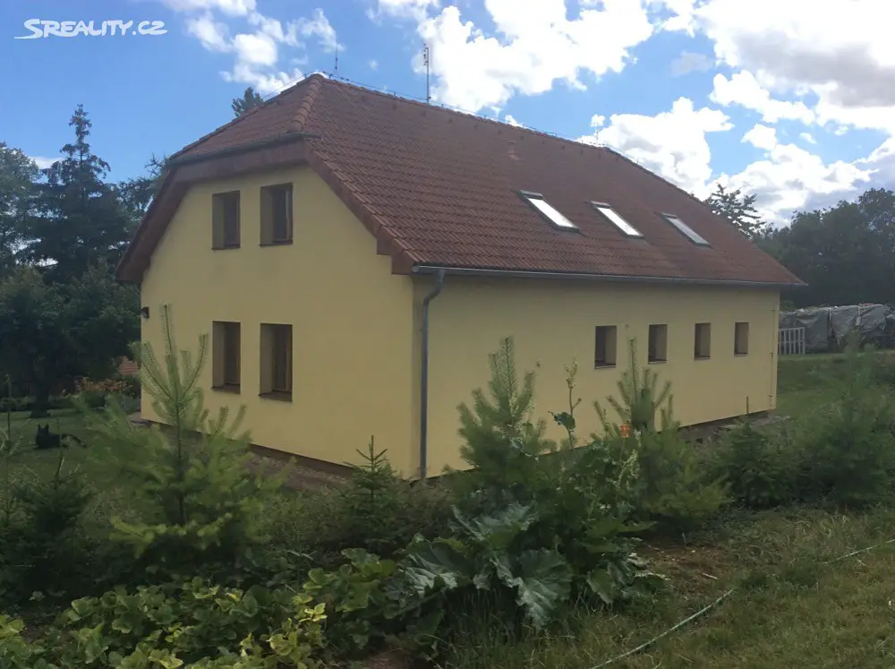 Pronájem  rodinného domu 250 m², pozemek 1 700 m², Středokluky, okres Praha-západ