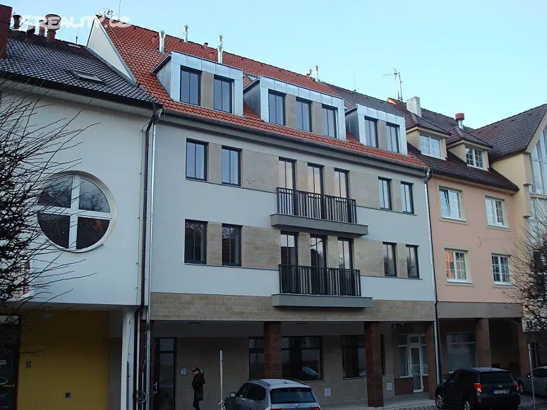 Pronájem bytu 1+kk 34 m², Masarykova, Hluboká nad Vltavou
