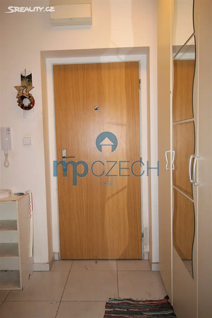 Pronájem bytu 1+kk 35 m², Křídlovická, Brno - Staré Brno
