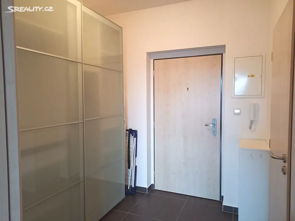 Pronájem bytu 1+kk 40 m², U Leskavy, Brno - Starý Lískovec