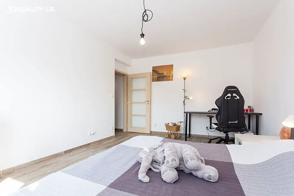 Pronájem bytu 2+1 52 m², náměstí Na Balabence, Praha 9 - Libeň