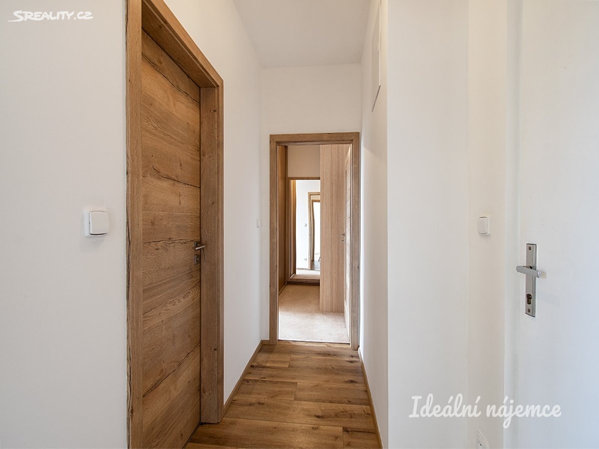 Pronájem bytu 2+kk 48 m², Na Petřinách, Praha 6 - Veleslavín